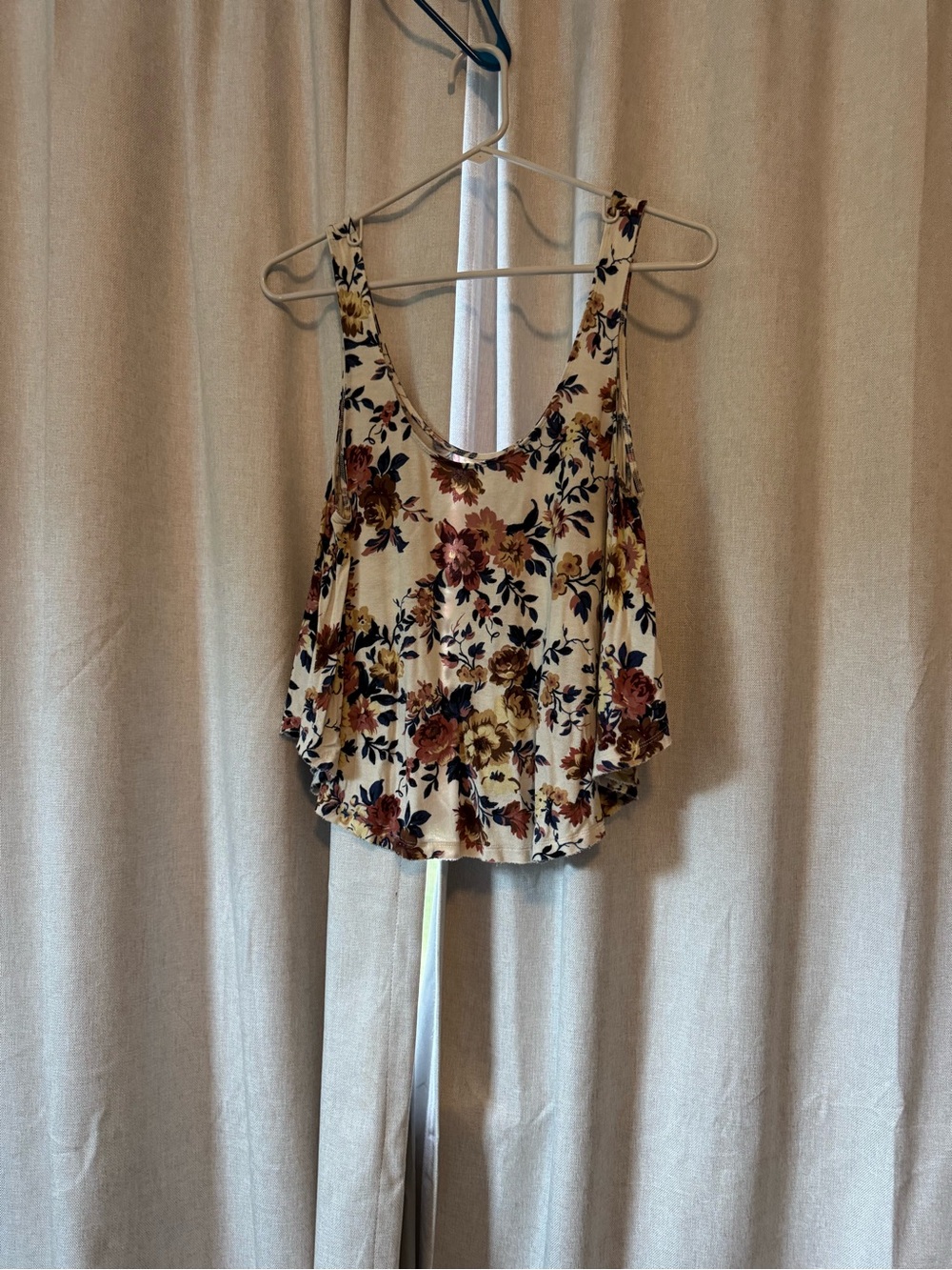 Floral Scoop Neck Tank Top